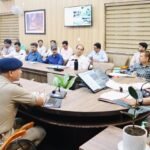 मानसून तैयारियों, सड़क व्यवस्था एवं नागरिक सुविधाओं एवं सुरक्षा की डीएम ने की विस्तृत समीक्षा
